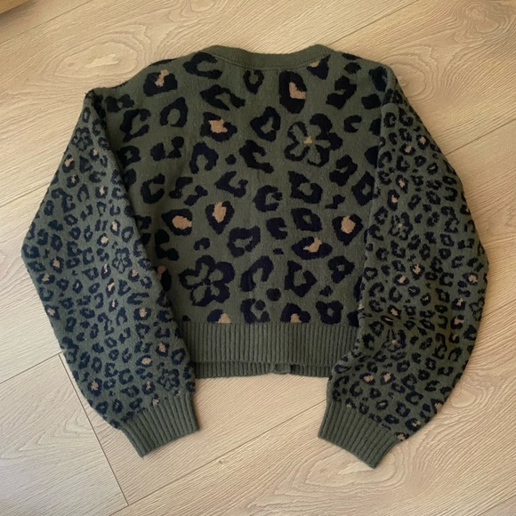 Vans green leopard cardigan size small - Picture 2 of 4